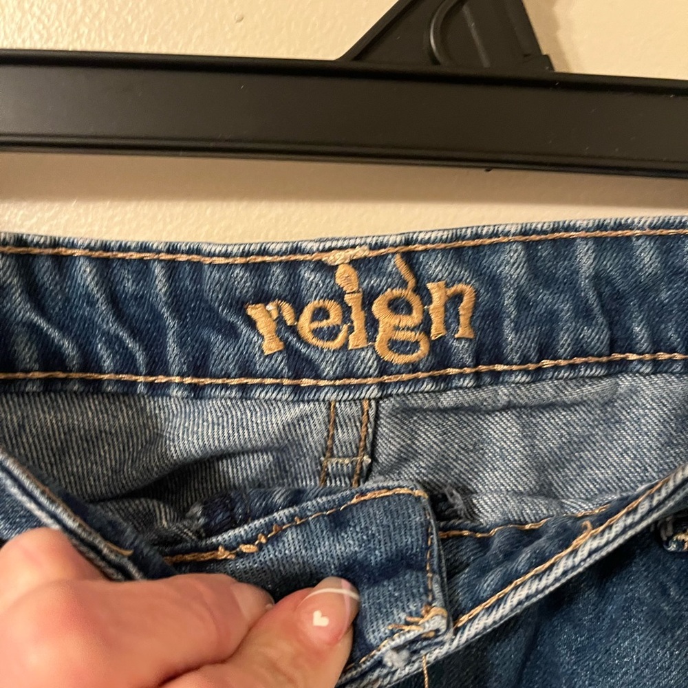 Reign shorts - Picture 2 of 4